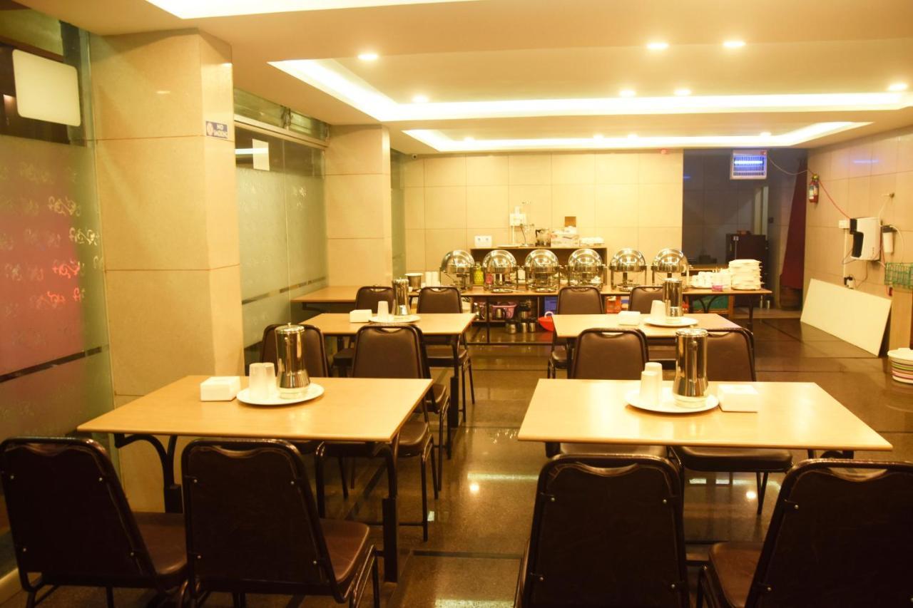 גוקרנה Hotel Om International מראה חיצוני תמונה