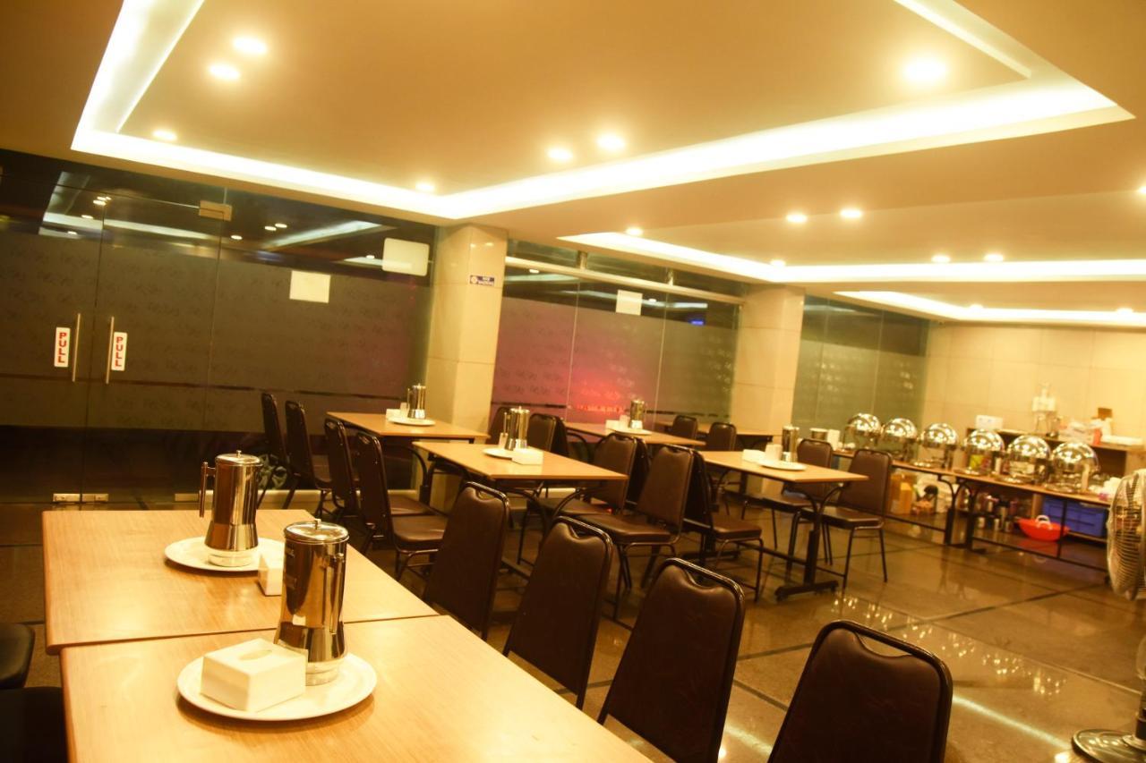 גוקרנה Hotel Om International מראה חיצוני תמונה