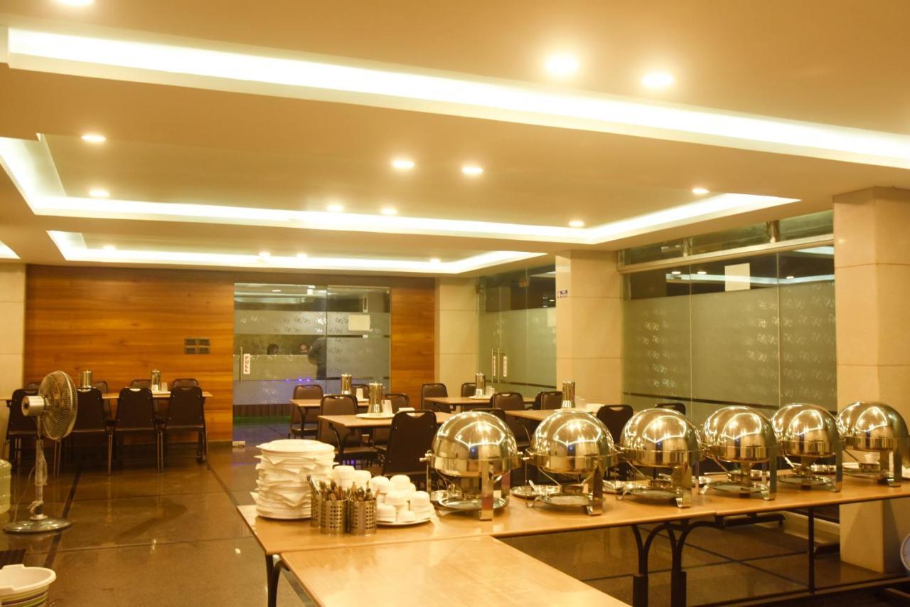גוקרנה Hotel Om International מראה חיצוני תמונה