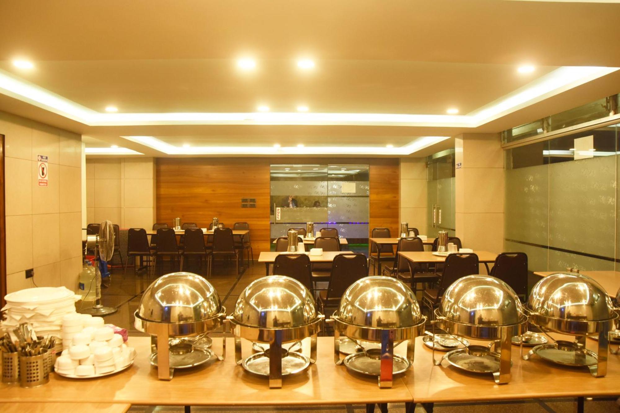 גוקרנה Hotel Om International מראה חיצוני תמונה