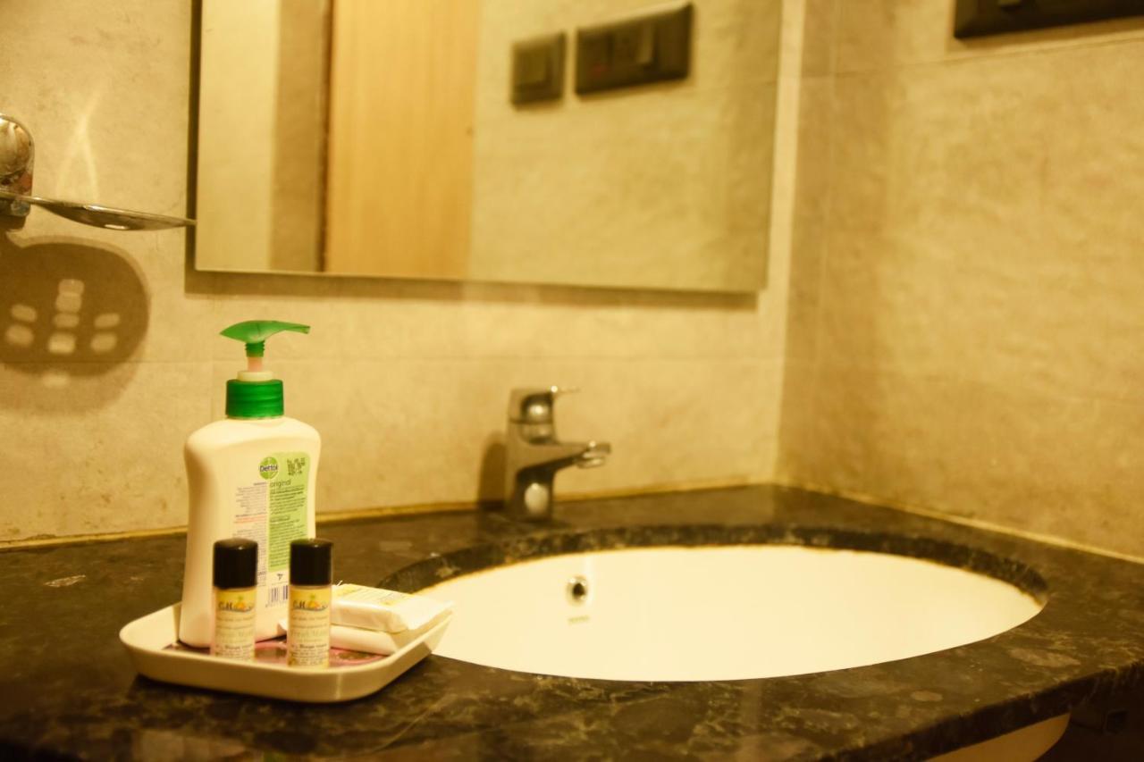 גוקרנה Hotel Om International מראה חיצוני תמונה
