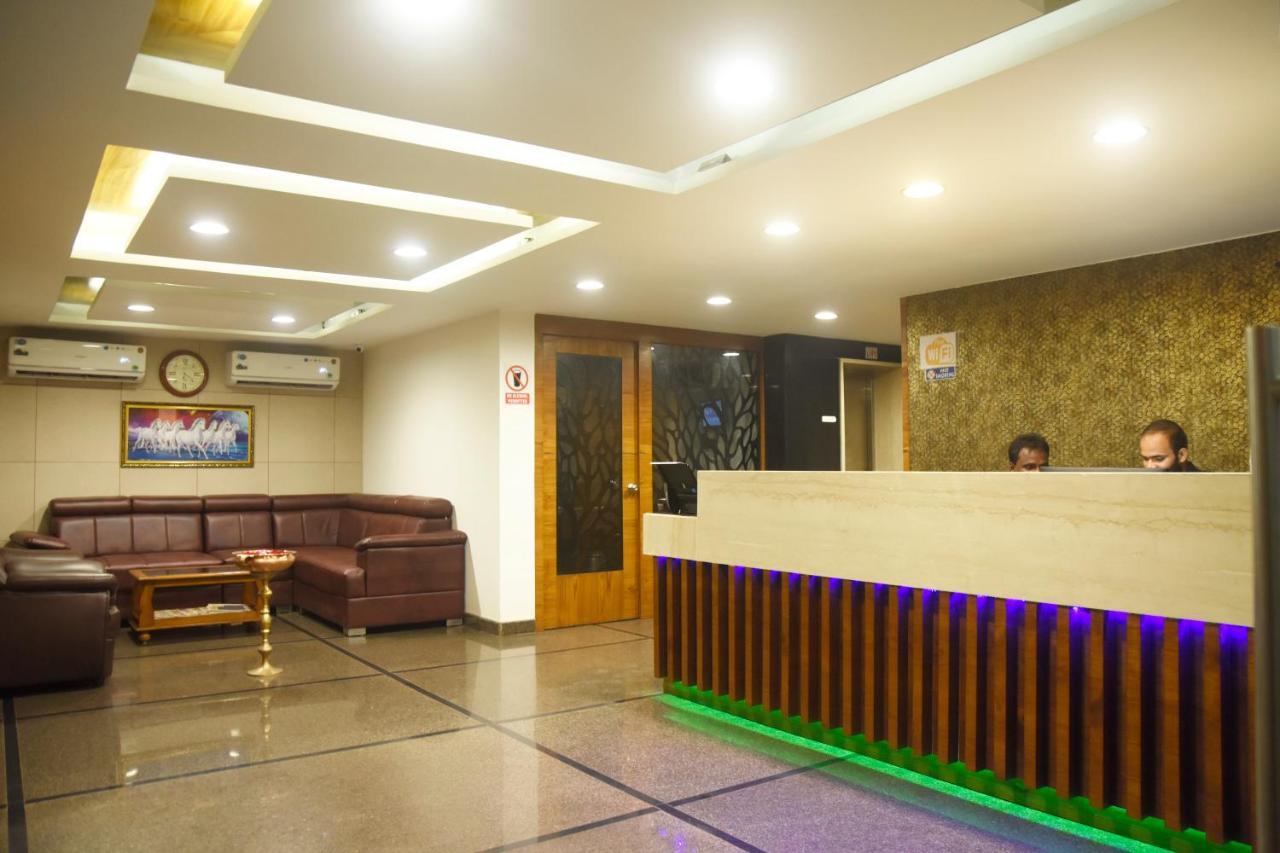 גוקרנה Hotel Om International מראה חיצוני תמונה