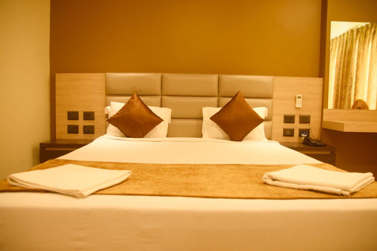 גוקרנה Hotel Om International מראה חיצוני תמונה